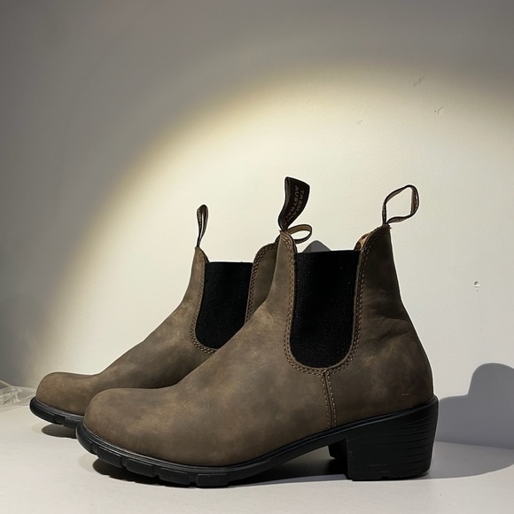 Blundstones Size 8.5 Women’s Leather Heeled Boot 1677 - Picture 2 of 6
